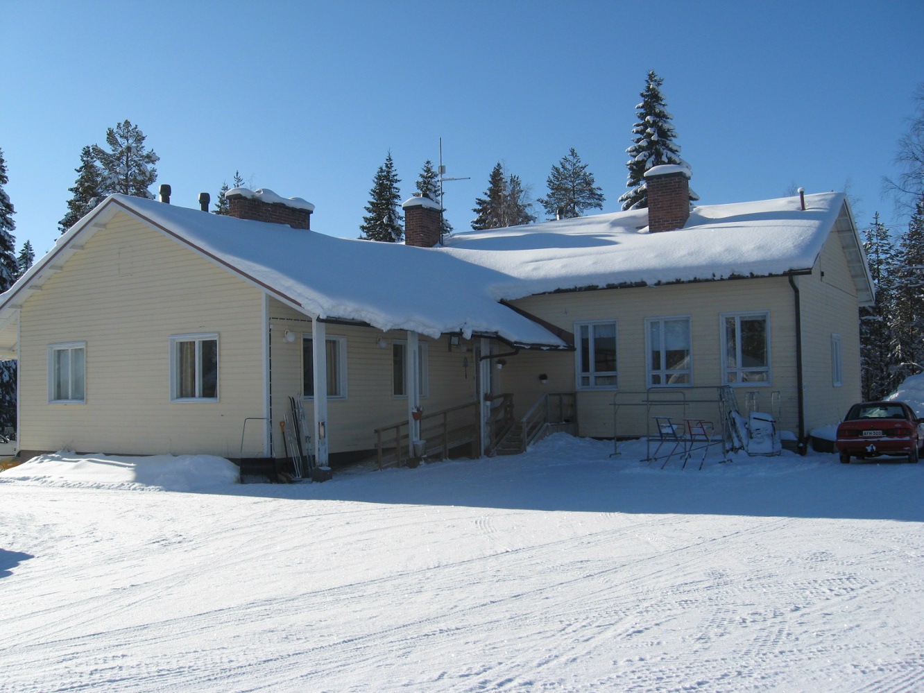 N&auml;&auml;t&auml;l&auml;n koulu